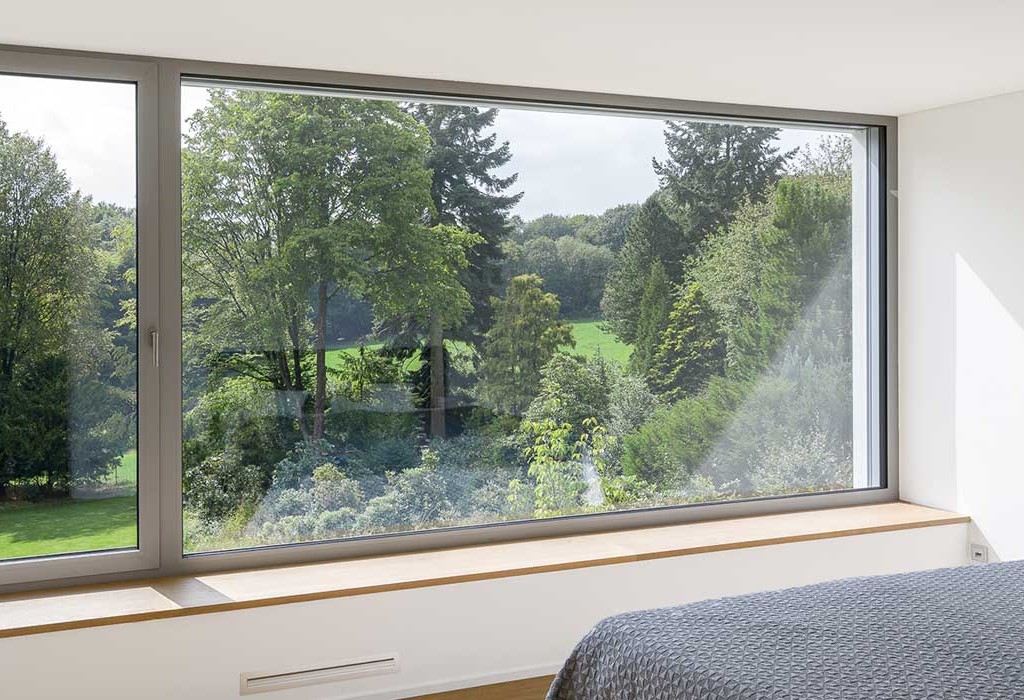 Grosse Schiebefenster: Rahmenlose Panoramaaussicht bis 25 qm